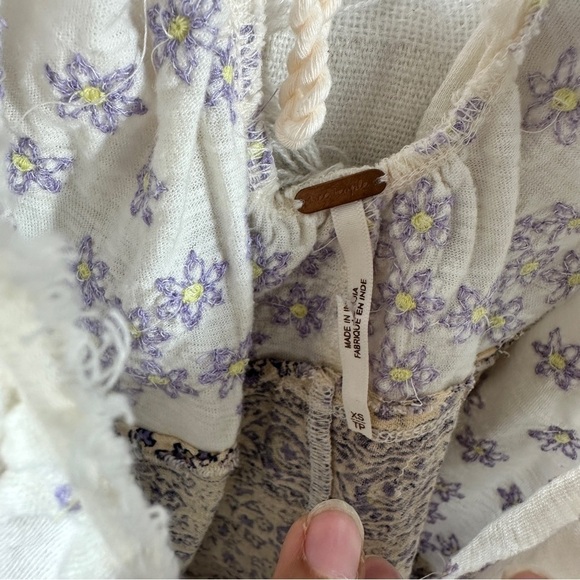 Free People White Boho Patterned Swing Top sz XS - Picture 4 of 4